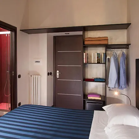 בית הארחה Residenza Doro- 24x7 Check-in