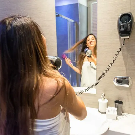 בית הארחה Residenza Doro- 24x7 Check-in רומא