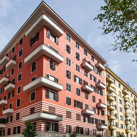 بيت ضيافة Residenza Doro- 24x7 Check-in 3*