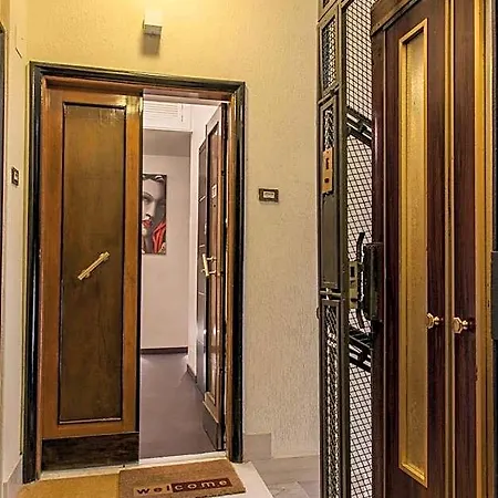 بيت ضيافة Residenza Doro- 24x7 Check-in روما